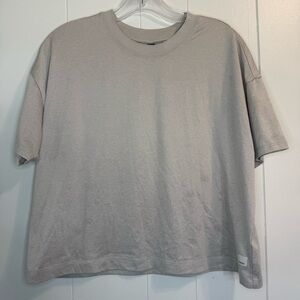 Vuori S Light Beige Short Sleeve Cropped Tee Stains! Activewear Athleisure soft